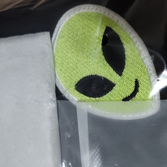 NWT WILD FABLE ALIEN DOUBLE POUCH 👽 - Picture 5 of 5